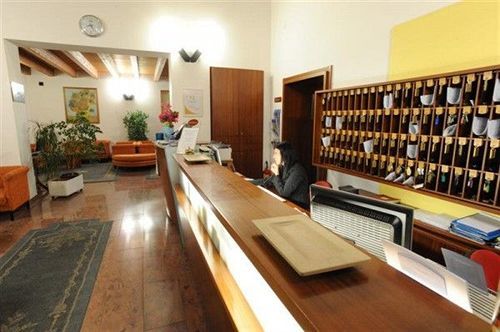 兰墅酒店 维多利亚 外观 照片